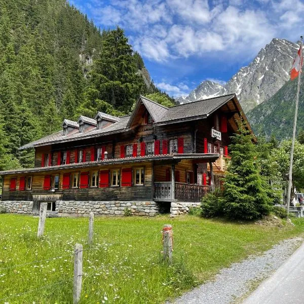 Berghotel Gasterntal, hotel a Kandersteg