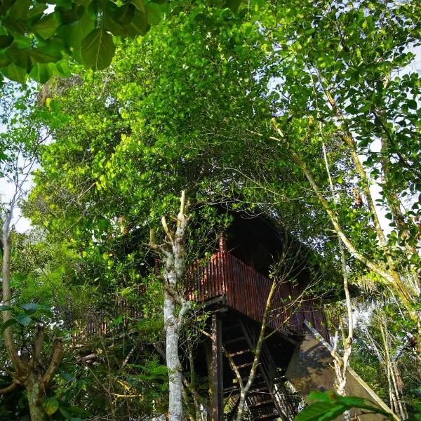 Greens Tree House & Wood House, hotel in Sultan Bathery