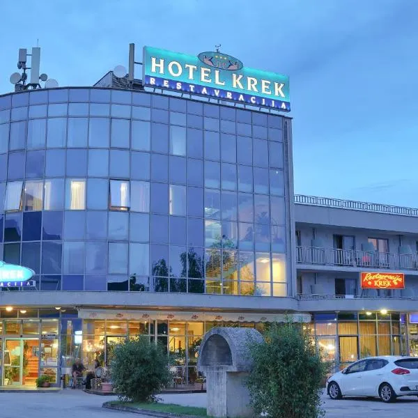 Hotel Krek Superior, hótel í Lesce