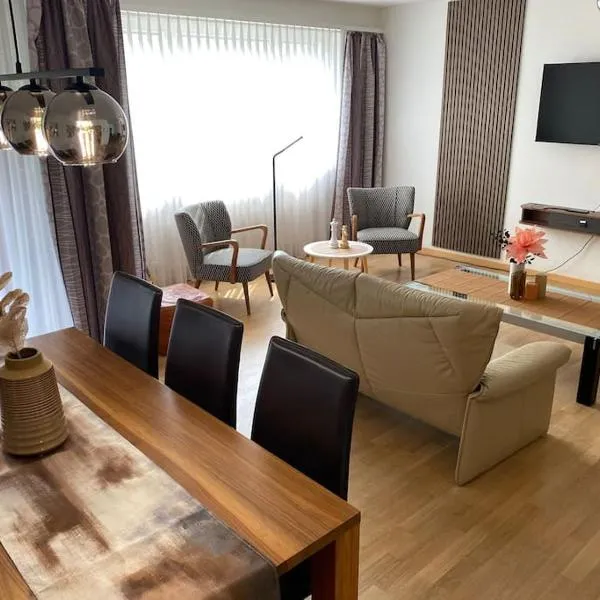 Premium 3 Bedroom Apartment in Central Basel, hotel in Bazel