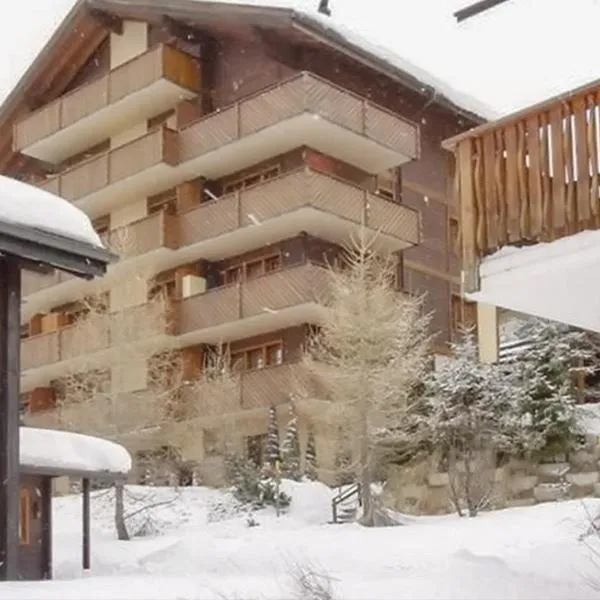 Cozy apartment in Bellwald 80 m² with mountain view, hotel i Fiesch