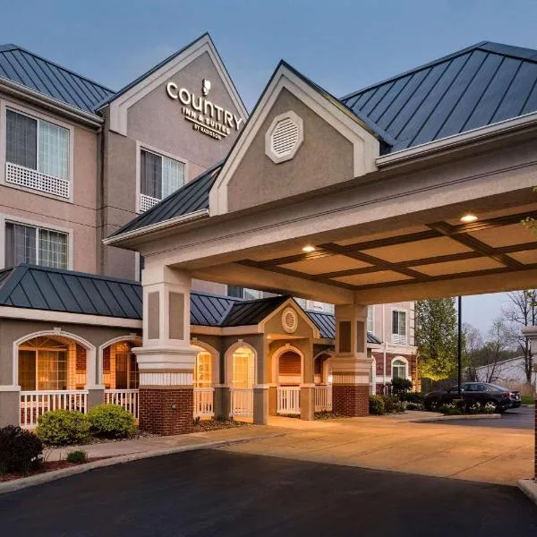 Country Inn & Suites by Radisson, Michigan City, IN, khách sạn ở Michigan City