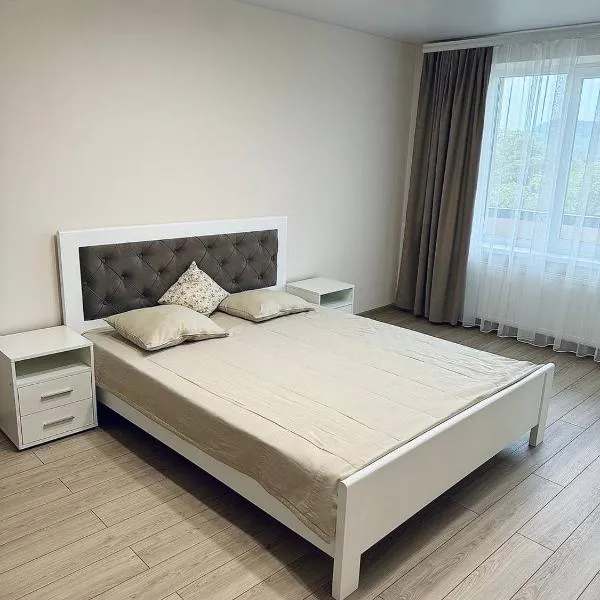 Двокімнатна квартира на Корятовича, 2Б, hotel din Bereg