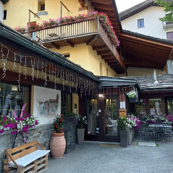 Hotel Coeur Du Village, hótel í La Thuile