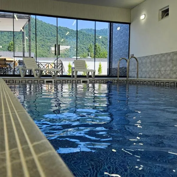 Luxury Milan Mountain Ponoramic Villa, indoor heated pool and jacuzzi with mountain view, отель Qəbələ