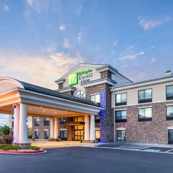 Holiday Inn Express - Colorado Springs - First & Main, an IHG Hotel، فندق في كولورادو سبرينغز