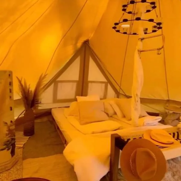 Garden Glamping Mirabelle, hotell sihtkohas Heuvelland