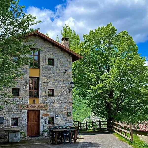 Albergue Peña Castil, hotel i Poncebos