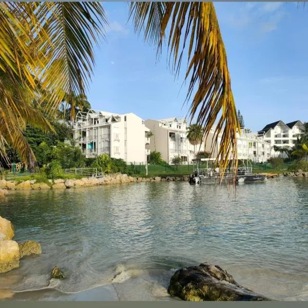 Studio vue mer, pieds dans l'eau, hotel sa Le Gosier