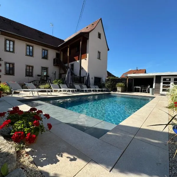 Chambres d'hôtes - L'Ecurie Obernai, hotel u gradu Oberne