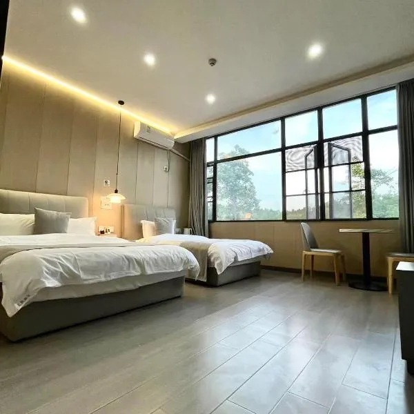 Jinyang Xinyi Hotel - Tianfu International Airport, hotel en Jiangyang