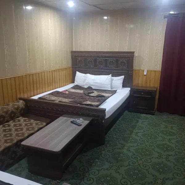 Ahmed guest house, hotel in Murree