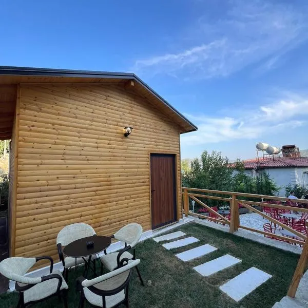 Hostel Havenwood, отель в Берате