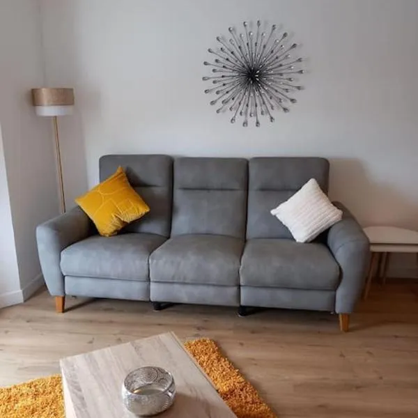 Lovely 2 bed Flat-great location, khách sạn ở Dundee