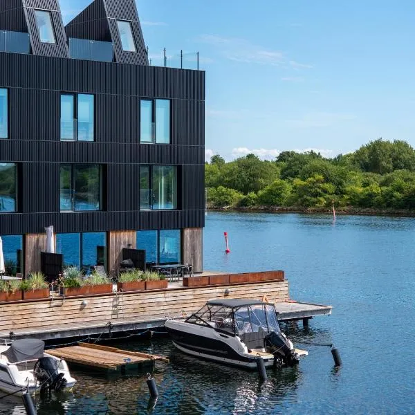 Sanders Pier - Fantastic 3-Bedroom Townhouse with Balcony Terrace, hotel in Kopenhagen