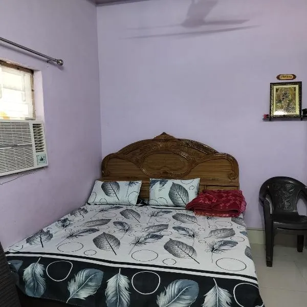 Shri Krishna Kunj homestay, хотел в Вриндаван