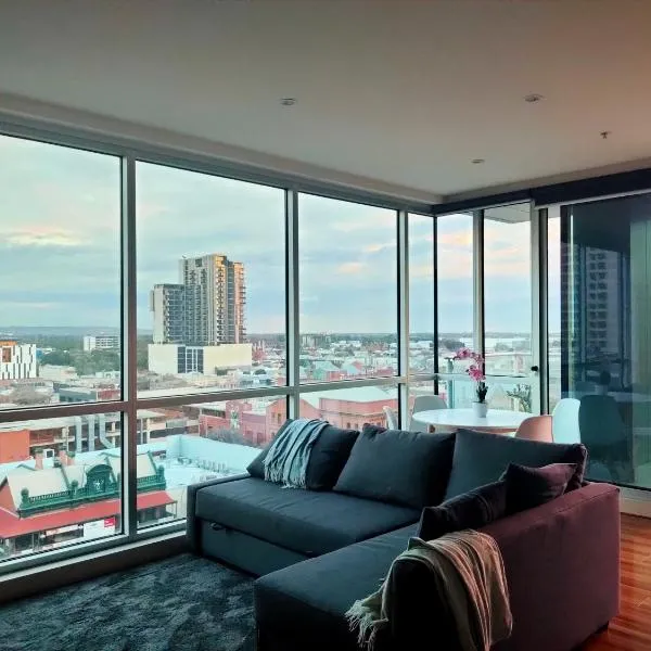 Adelaide Central Skyline Panoramic Suite, מלון באדלייד