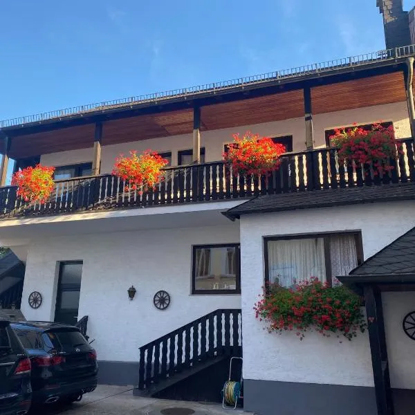 Gästehaus Vis-A-Vis, hotel a Oestrich-Winkel