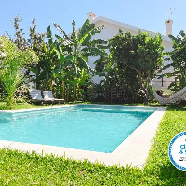 Vila Vale Guest House - Surf & Yoga: Charneca şehrinde bir otel