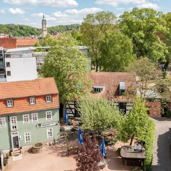 Gasthof-Gästehaus am Storchenturm, хотел в Айзенах