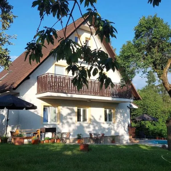 Klasický dům, 5 ložnic , 5 bedrooms, Praha、プラハのホテル