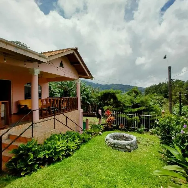 Agartha Mountain Retreat, hotel di Boquete