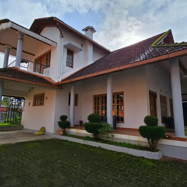 The Chalet, hotel v mestu Madikeri