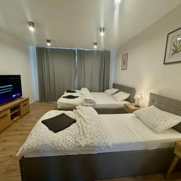 Apartmán Strážske s balkónom, khách sạn ở Michalovce