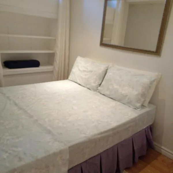 Osaka One-bedroom basement apartment, ξενοδοχείο σε Μισισάουγκα