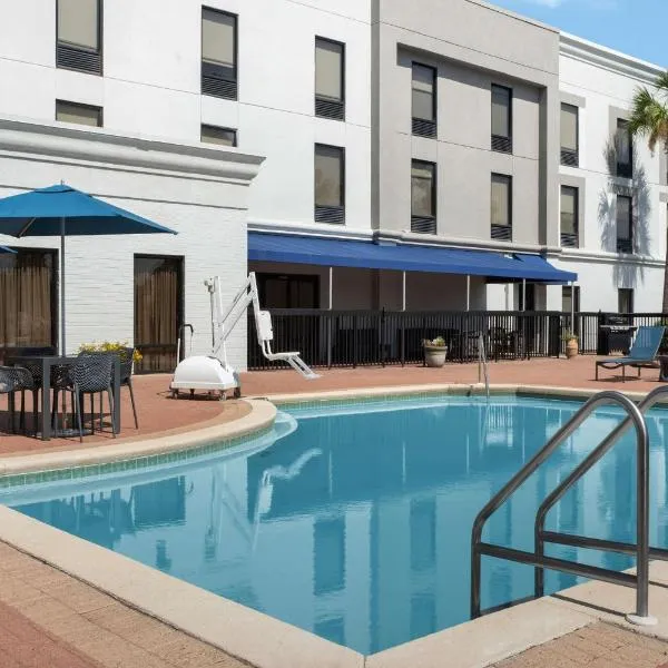 Hampton Inn by Hilton Panama City Beach，巴拿馬市海灘的飯店