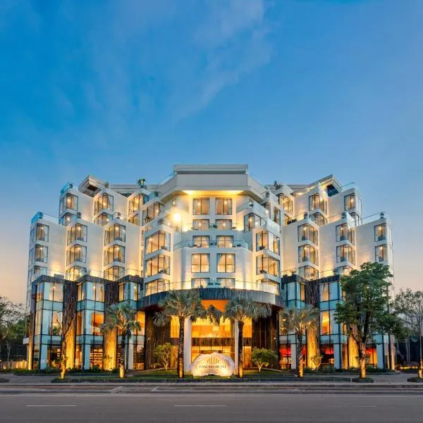 Poseido Hotel Quảng Bình，位于洞海的酒店