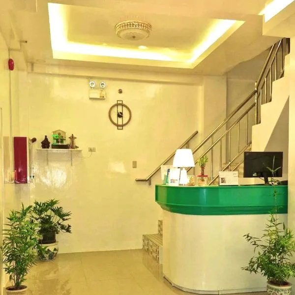 Drossgold Pension House, hotel in Tubigon