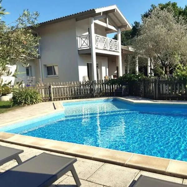 Chambre d'hôtes Landes - Le Clos des Oliviers, hotel u gradu 'Léon'