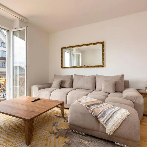 KAYA Zurich Apartment 4A - Downtown 2BR Apt with Balcony، فندق في زيورخ