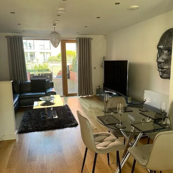 Luxury Modern Town House, Manchester City Centre, Free Secured Parking, hôtel à Manchester