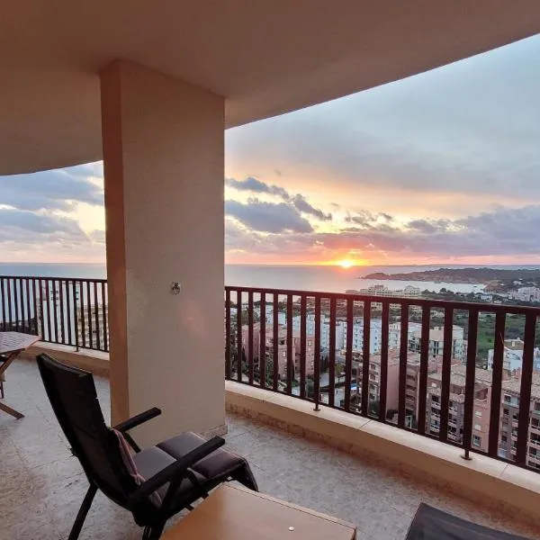 O WOW sunset beach and cliffs view, hotel a Portimão