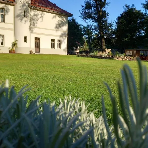 Ferienwohnung Gutshaus Klitzschen, hotel v destinácii Torgau