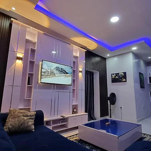 JKA 2-Bedroom Luxury Apartments, hotel en Lagos