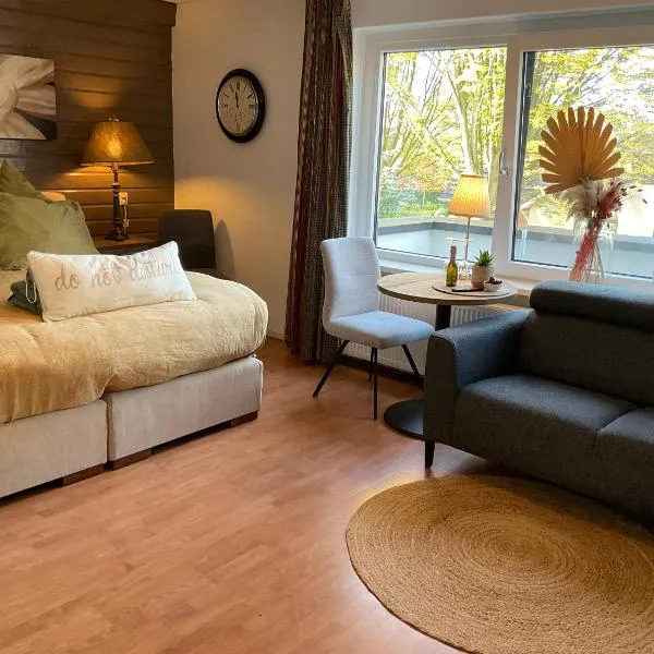 Comfortabele Familie Suite met 2 slaapkamers, speelzolder, balkon، فندق في دالْفْسين