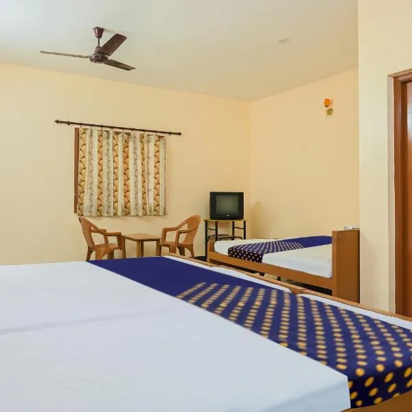 Hotel O Vel Vel Guest House, hotell i Palni