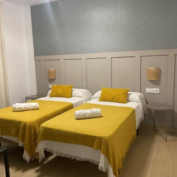 Apartamentos Turísticos La Terraza*, hotell i Los Palacios y Villafranca