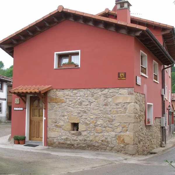 Casas Rurales La Casina, hotel i Intriago