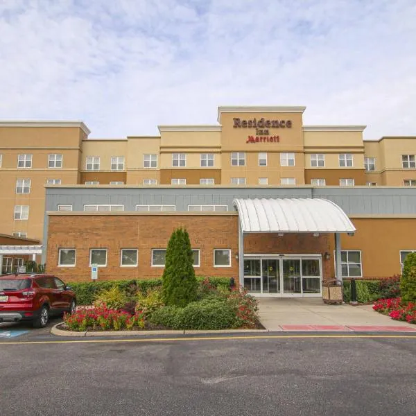 Residence Inn Newport News Airport, khách sạn ở Newport News