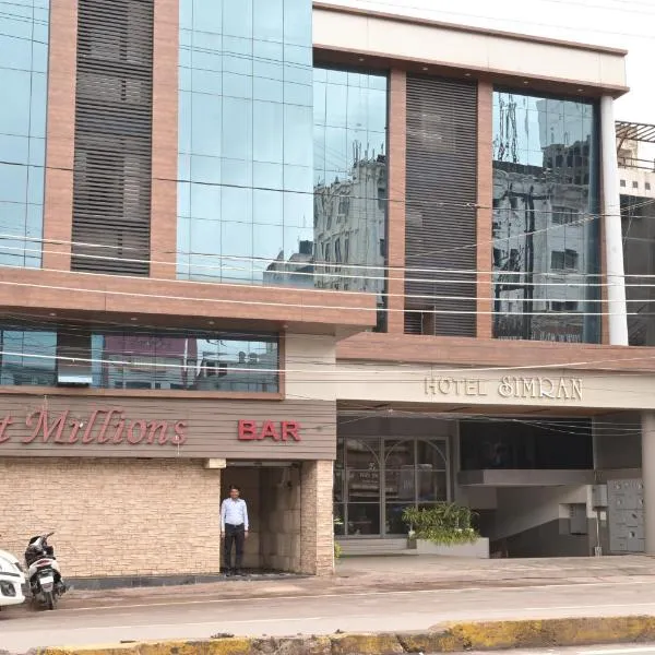 Simran Motel Raipur Junction, hotell i Raipur