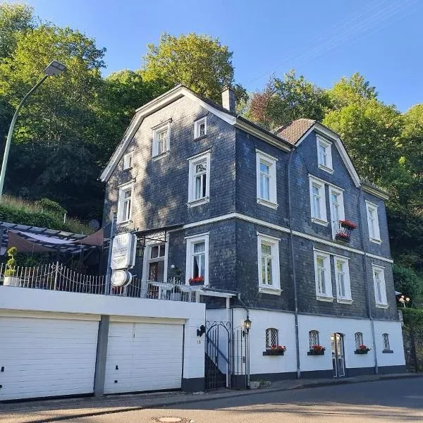 Villa Burgau, C&H: Monschau şehrinde bir otel