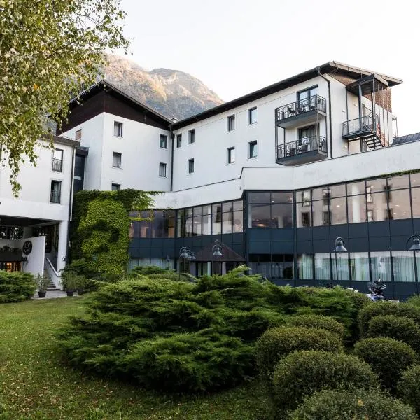 Hotel Alp, hotell i Bovec