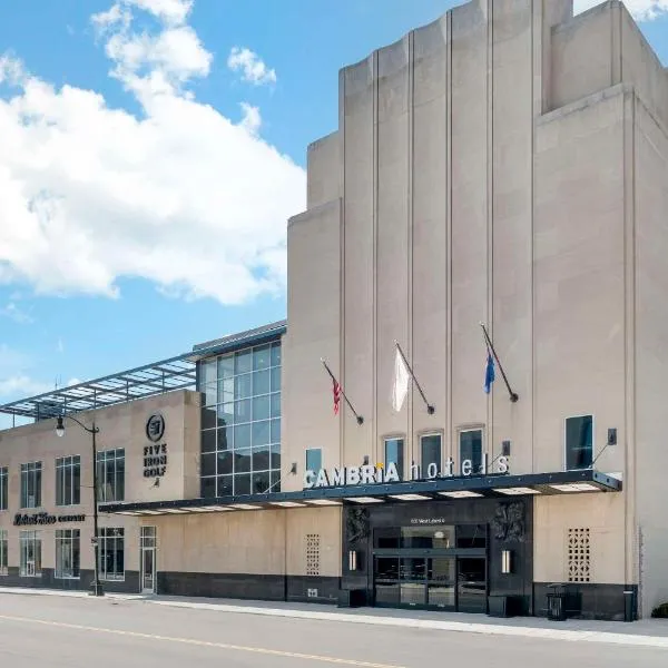 Cambria Hotel Detroit Downtown, hotel em Dearborn