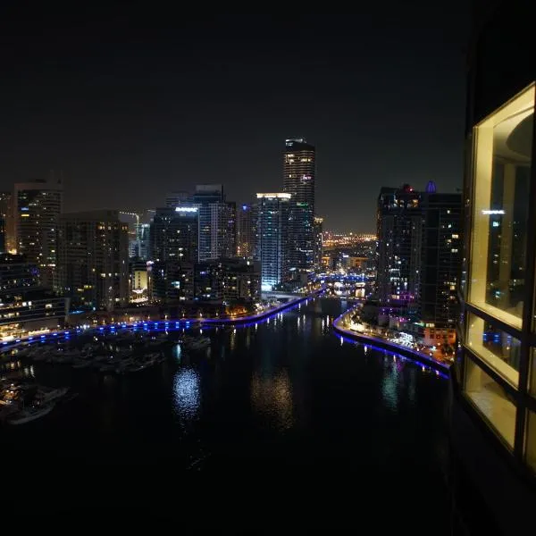 2 Bedroom Apartment full Marina View, hotel i Dubai Marina