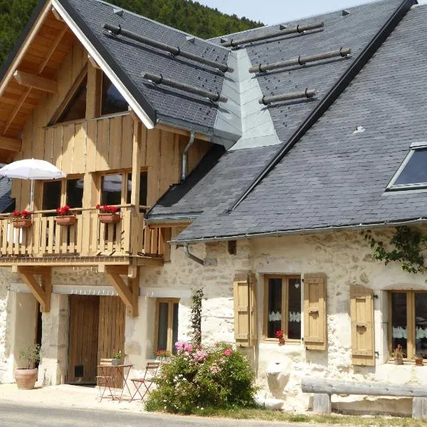 Ferme de la grande Moucherolle, hotel in Villard-de-Lans