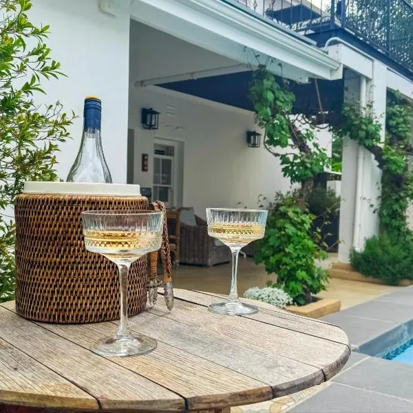 Le Petit Paris, hotel di Franschhoek